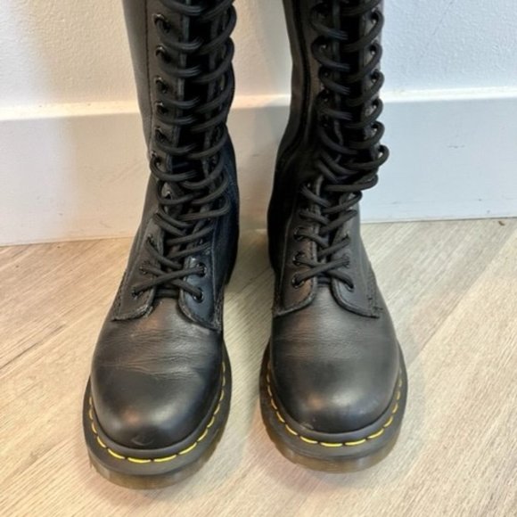 DR MARTENS BLACK 1B60 VIRGINIA LEATHER KNEE HIGH BOOTS SIZE 5 - Picture 2 of 5